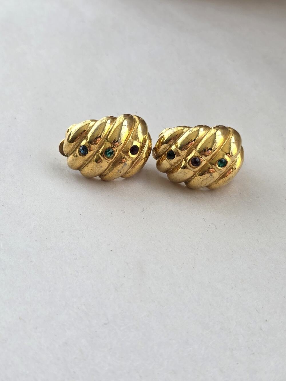 Vintage Clip On Earrings Colorful Stones Swirl Shell Multi Jeweltone Old money